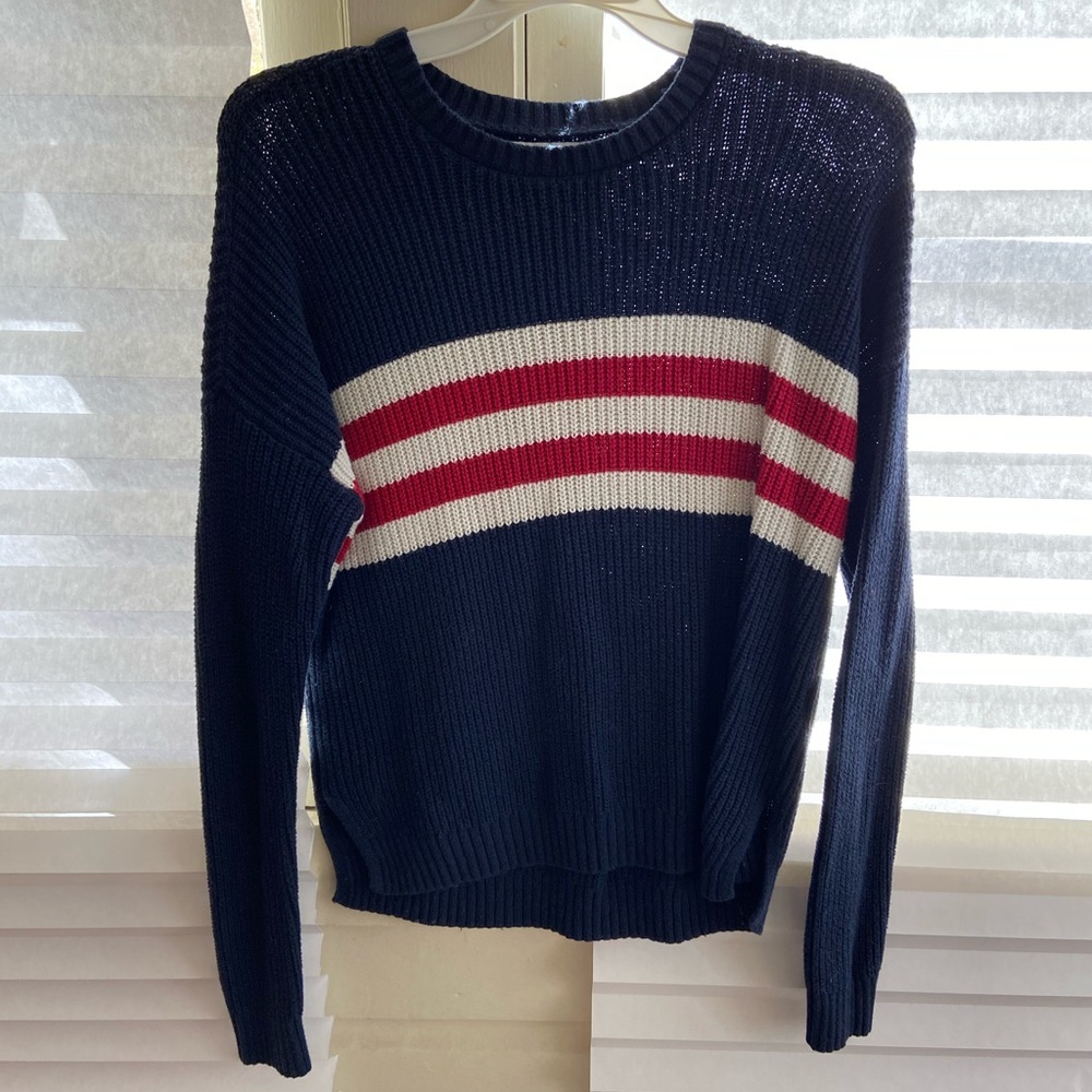 Stripped sweater -XS fits like a medium